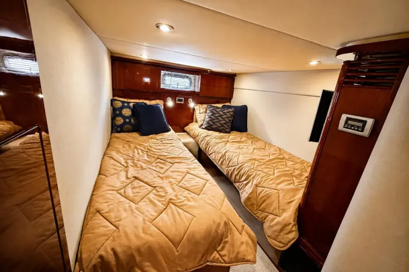 Slide: The Image of Sea Ray 48 Sundancer 2007 - 12