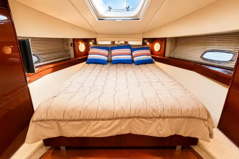 Slide: The Image of Sea Ray 48 Sundancer 2007 - 9