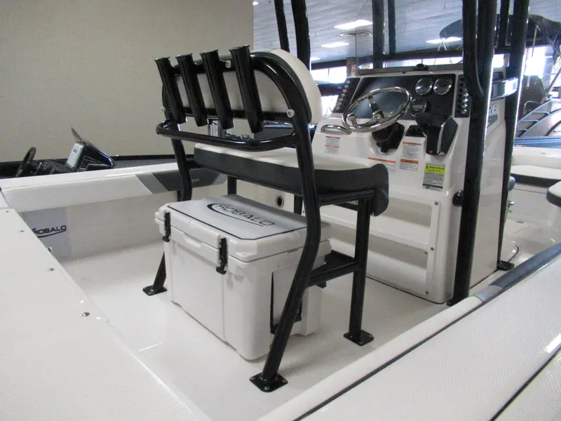 Slide: The Image of Robalo 226 Cayman 2024 - 5