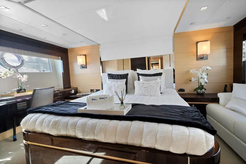 Slide: The Image of Sunseeker 68 Sport Yacht 2016 - 31