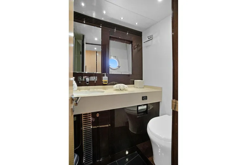 Slide: The Image of Sunseeker 68 Sport Yacht 2016 - 43