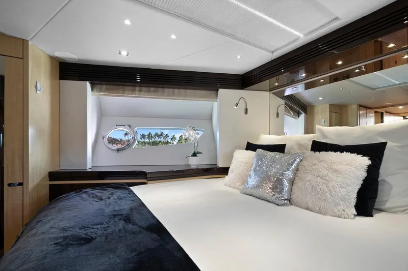 Slide: The Image of Sunseeker 68 Sport Yacht 2016 - 39
