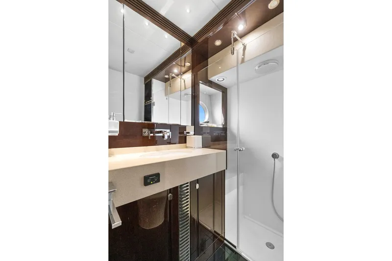 Slide: The Image of Sunseeker 68 Sport Yacht 2016 - 42
