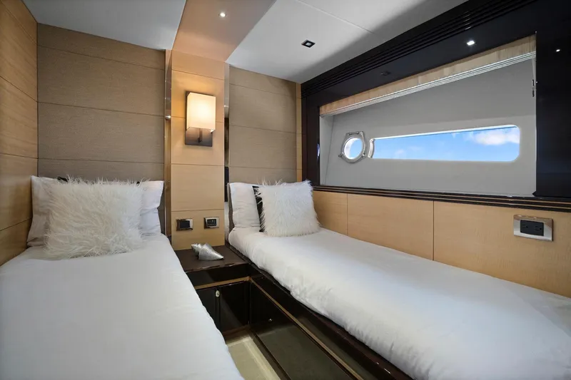 Slide: The Image of Sunseeker 68 Sport Yacht 2016 - 44