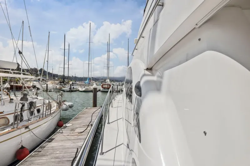 Slide: The Image of Sea Ray 58 Sedan Bridge 2007 - 75