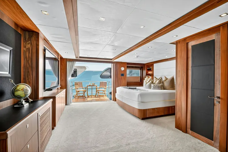 Slide: The Image of Sunseeker Sunseeker 131 Yacht 2010 - 10