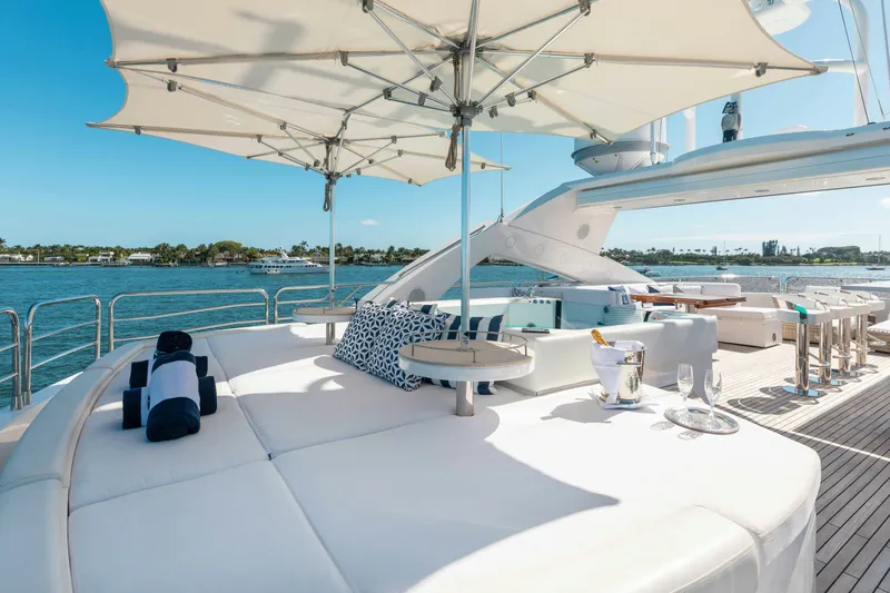 Slide: The Image of Sunseeker Sunseeker 131 Yacht 2010 - 35