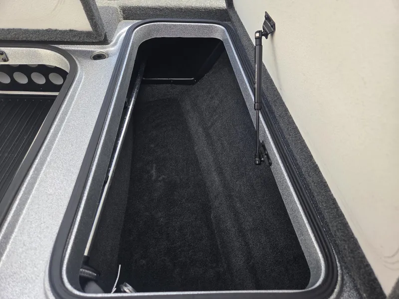Slide: The Image of Ranger Z520C Comanche® 2016 - 10