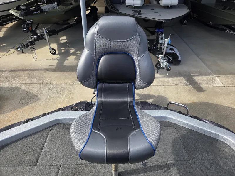 Slide: The Image of Ranger Z520C Comanche® 2016 - 17