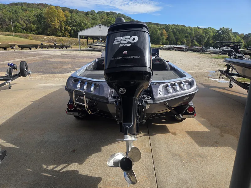 Slide: The Image of Ranger Z520C Comanche® 2016 - 7