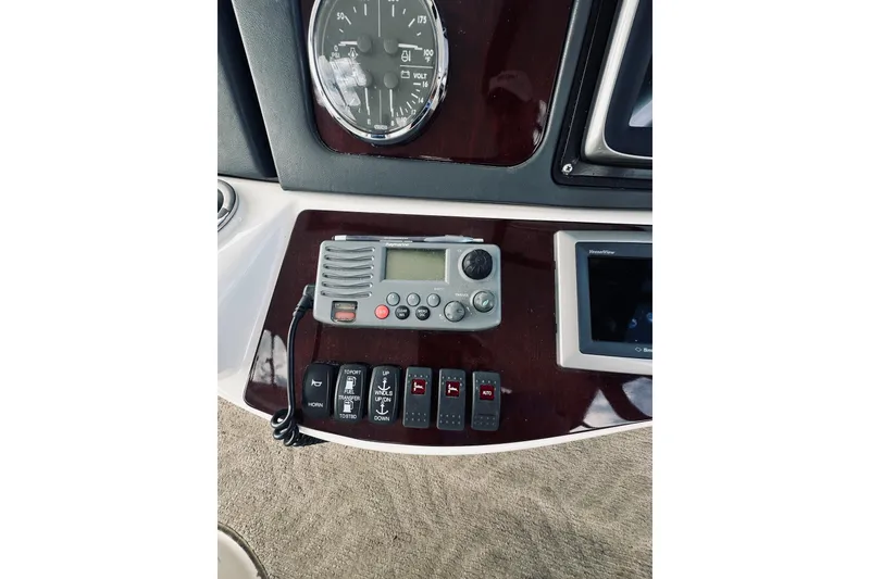 Slide: The Image of Meridian 441 Sedan 2013 - 44