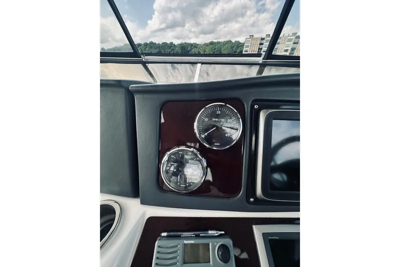 Slide: The Image of Meridian 441 Sedan 2013 - 46
