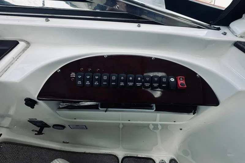Slide: The Image of Meridian 441 Sedan 2013 - 51