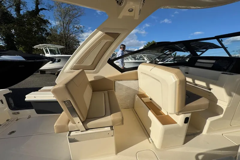 Slide: The Image of Scout 277 Dorado 2024 - 10