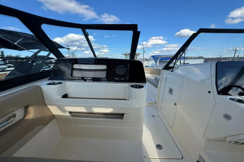 Slide: The Image of Scout 277 Dorado 2024 - 14