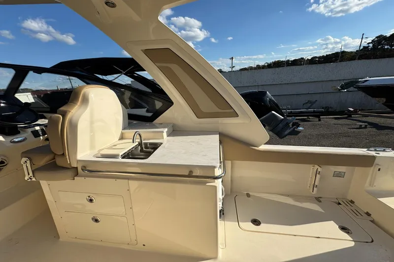 Slide: The Image of Scout 277 Dorado 2024 - 6