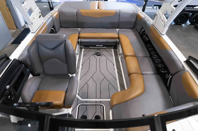 Slide: The Image of Malibu 23 LSV 2020 - 28
