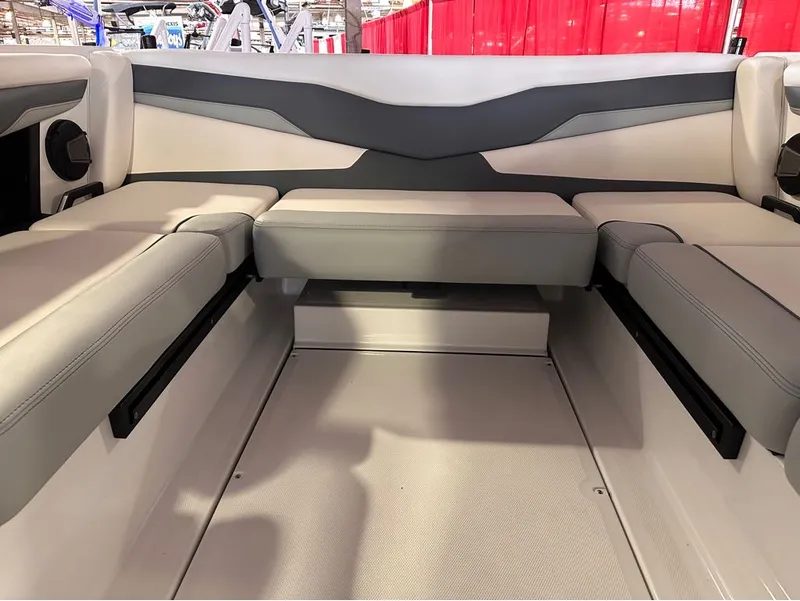 Slide: The Image of Axis Wake Research AXIS T220r 2024 - 12