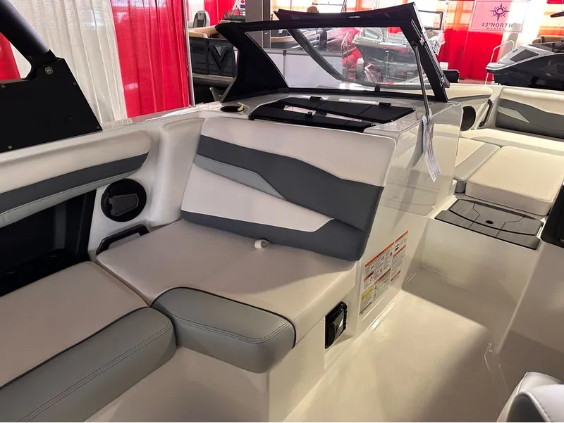 Slide: The Image of Axis Wake Research AXIS T220r 2024 - 29