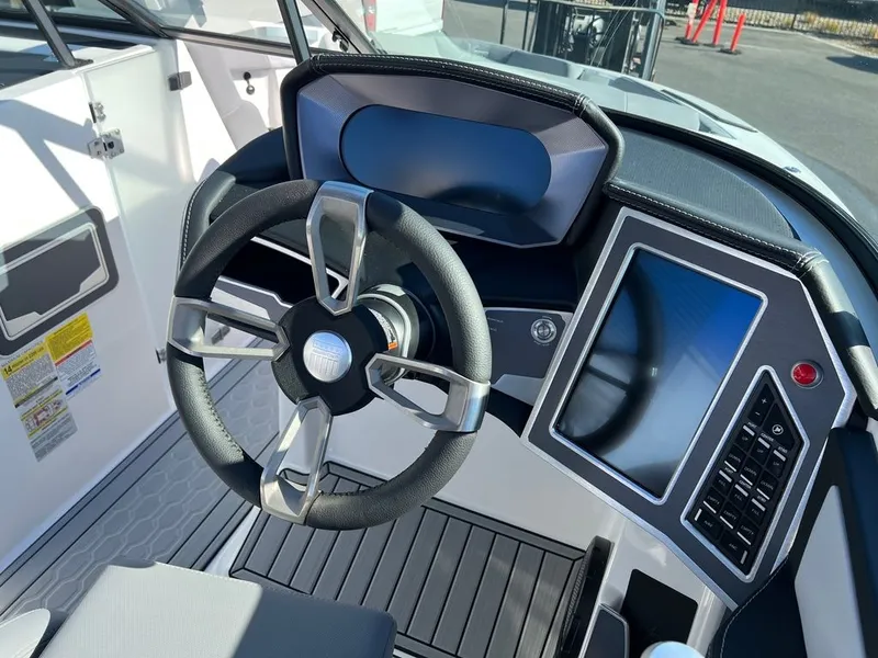 Slide: The Image of MasterCraft XT22 T 2024 - 11