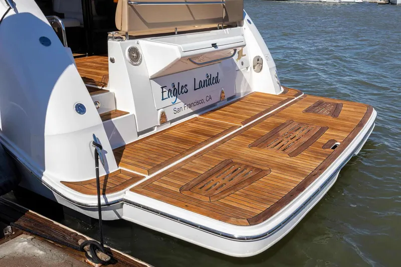 Slide: The Image of Sea Ray Sundancer 400 2017 - 85