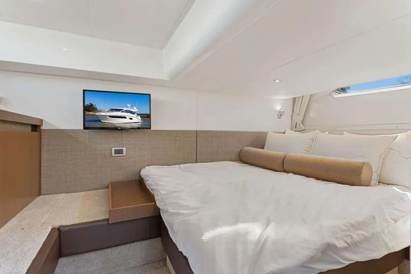 Slide: The Image of Sea Ray Sundancer 400 2017 - 78