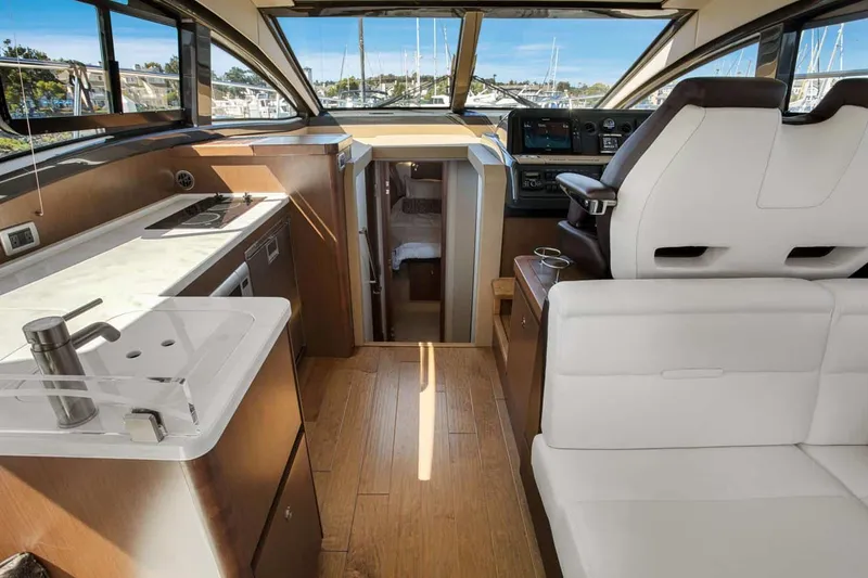 Slide: The Image of Sea Ray Sundancer 400 2017 - 37