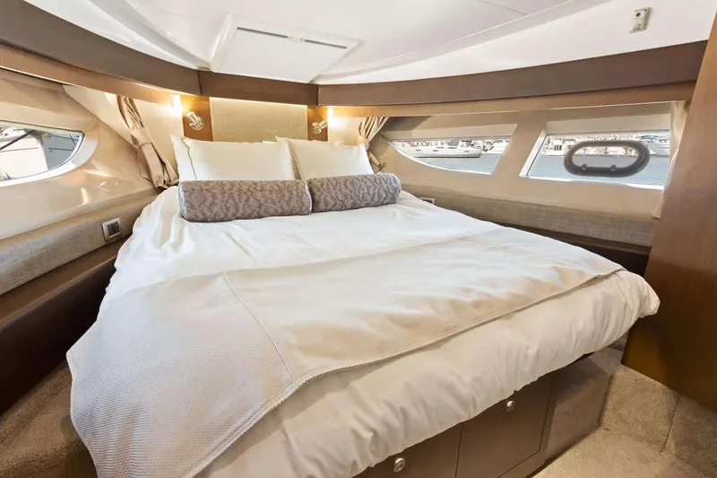 Slide: The Image of Sea Ray Sundancer 400 2017 - 49