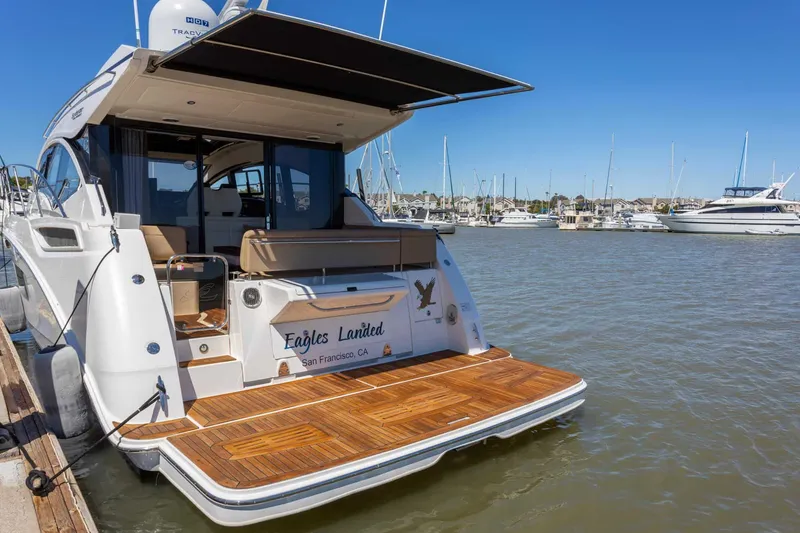 Slide: The Image of Sea Ray Sundancer 400 2017 - 11