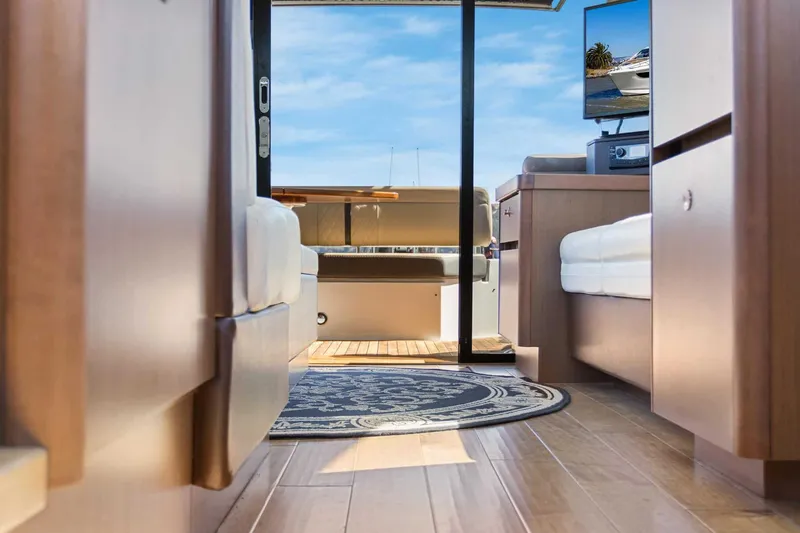 Slide: The Image of Sea Ray Sundancer 400 2017 - 83