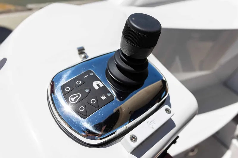Slide: The Image of Sea Ray Sundancer 400 2017 - 13