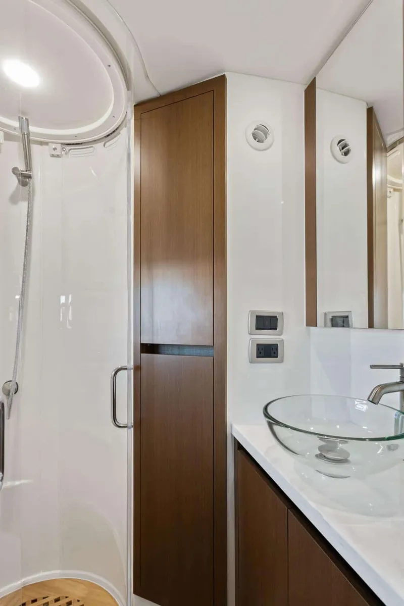 Slide: The Image of Sea Ray Sundancer 400 2017 - 52
