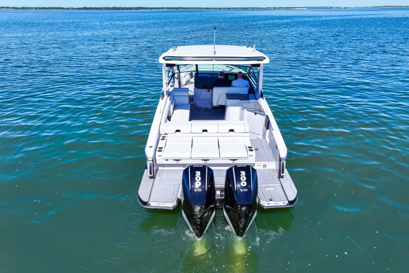 Slide: The Image of Aviara AV32 Outboard 2024 - 16