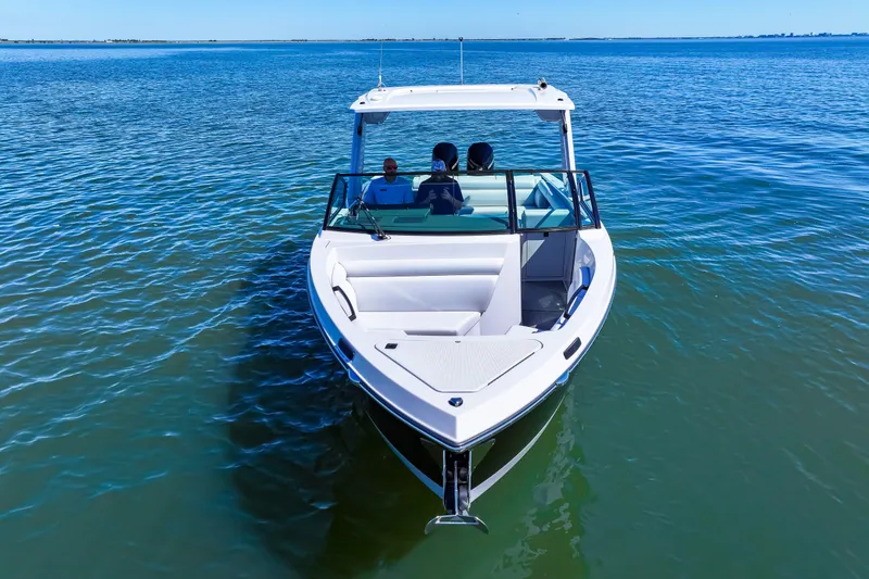 Slide: The Image of Aviara AV32 Outboard 2024 - 18