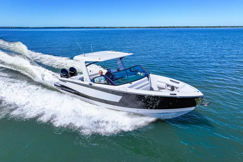 Slide: The Image of Aviara AV32 Outboard 2024 - 20