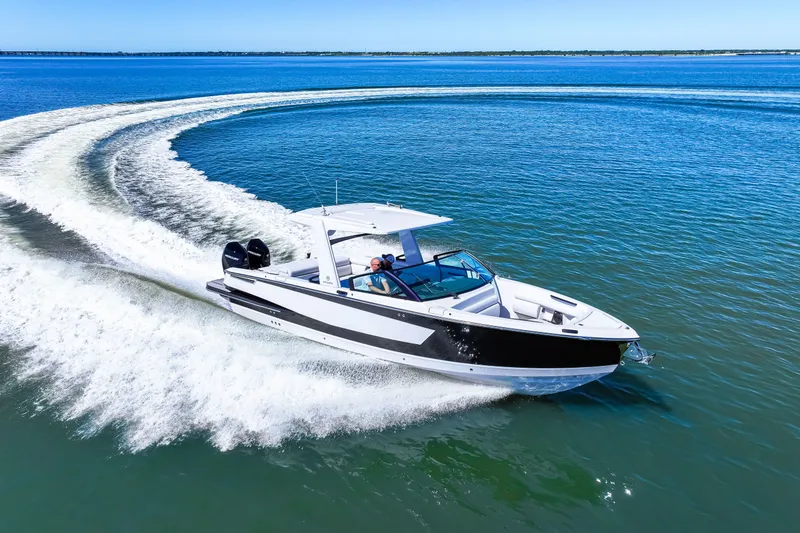 Slide: The Image of Aviara AV32 Outboard 2024 - 33