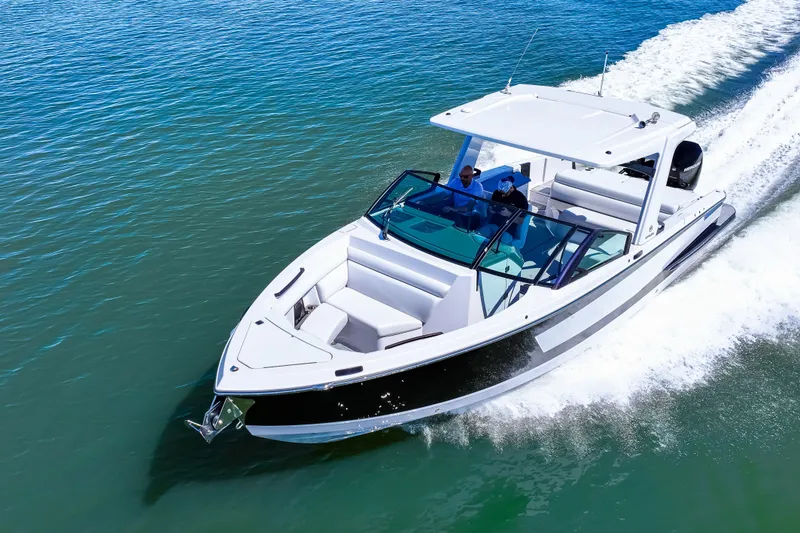 Slide: The Image of Aviara AV32 Outboard 2024 - 35