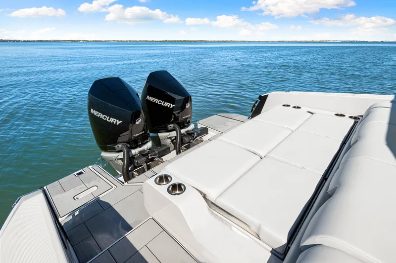 Slide: The Image of Aviara AV32 Outboard 2024 - 40