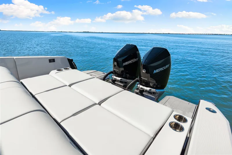Slide: The Image of Aviara AV32 Outboard 2024 - 41