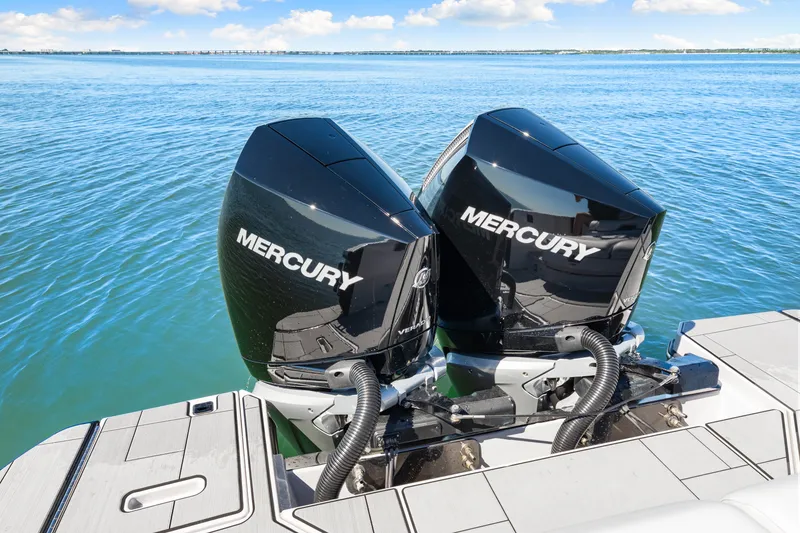 Slide: The Image of Aviara AV32 Outboard 2024 - 42