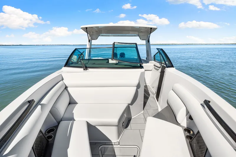 Slide: The Image of Aviara AV32 Outboard 2024 - 56