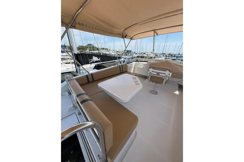 Slide: The Image of Mainship 430 Trawler 2002 - 17