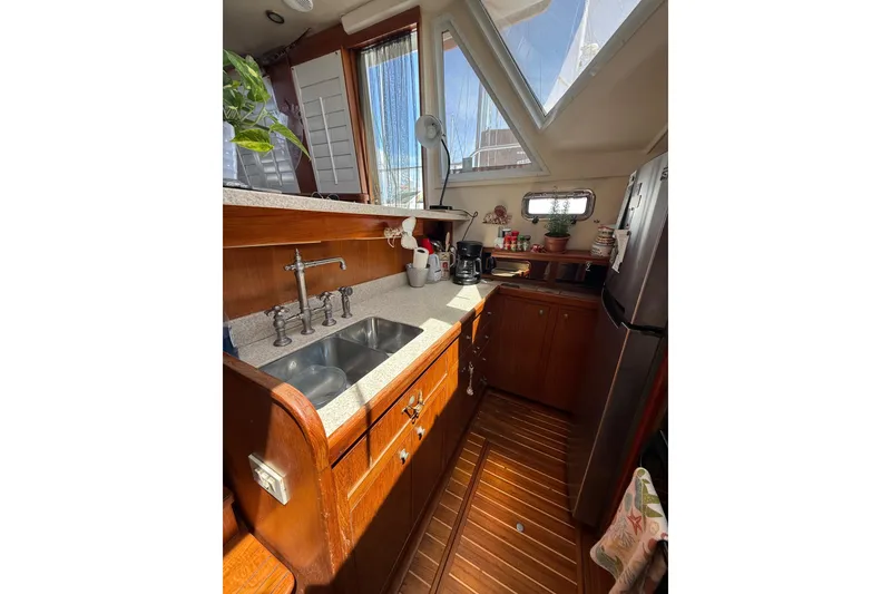 Slide: The Image of Mainship 430 Trawler 2002 - 34