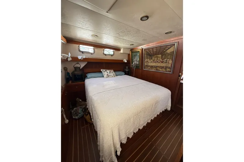 Slide: The Image of Mainship 430 Trawler 2002 - 44