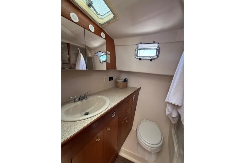 Slide: The Image of Mainship 430 Trawler 2002 - 46