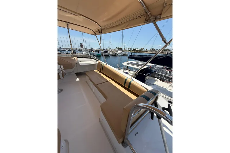 Slide: The Image of Mainship 430 Trawler 2002 - 18