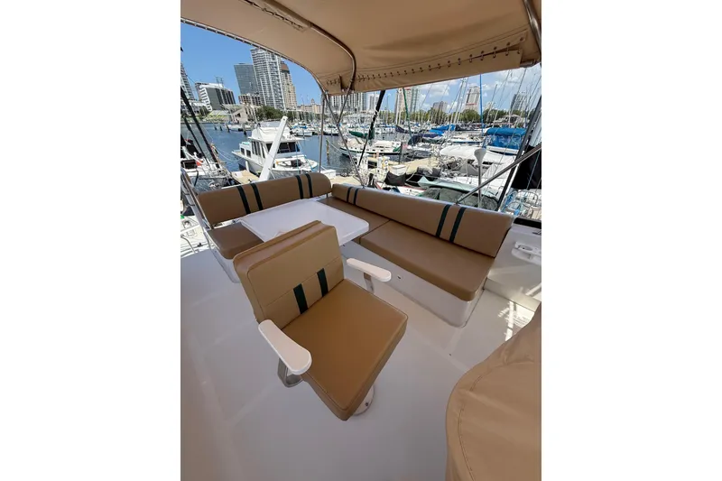 Slide: The Image of Mainship 430 Trawler 2002 - 12