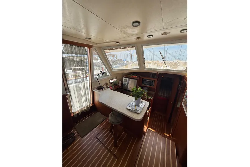 Slide: The Image of Mainship 430 Trawler 2002 - 28