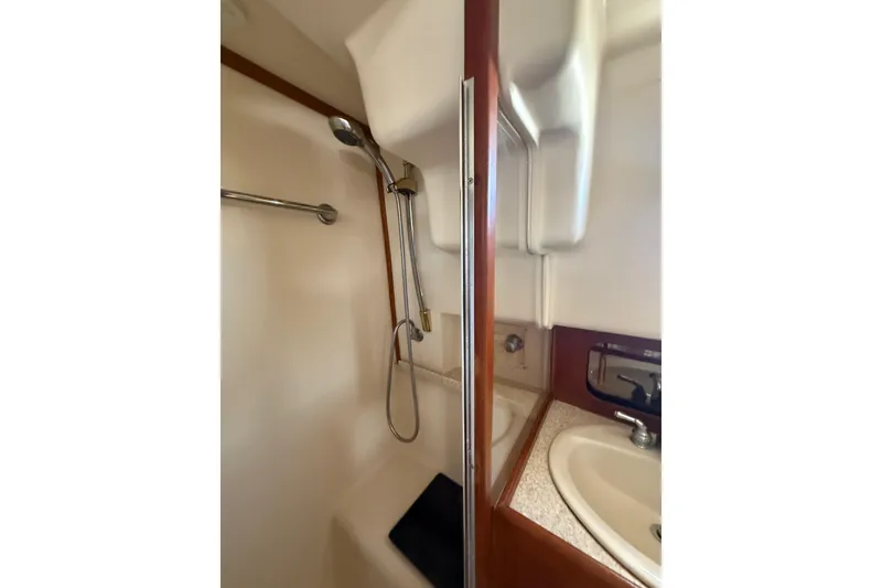Slide: The Image of Mainship 430 Trawler 2002 - 43