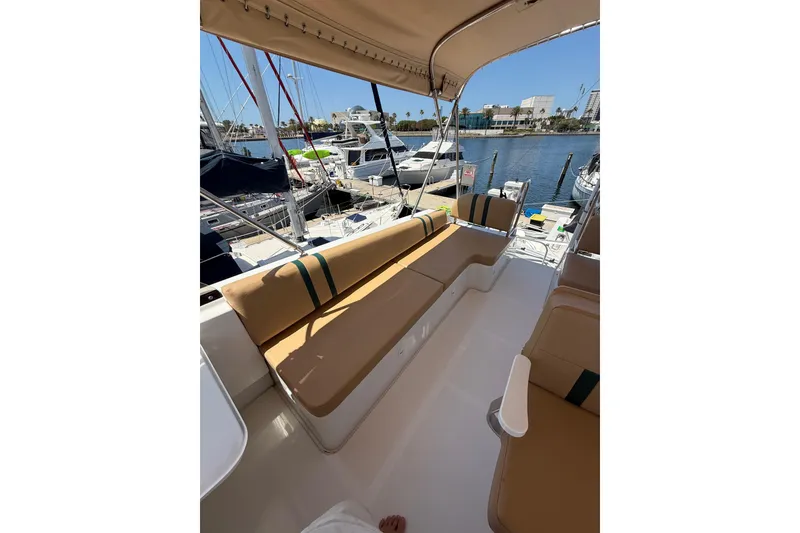 Slide: The Image of Mainship 430 Trawler 2002 - 13